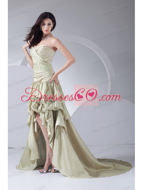Beading and Pick-ups Decorate Bodice High-low Brush Train Sweetheart Neckline 2013 Prom Dress
