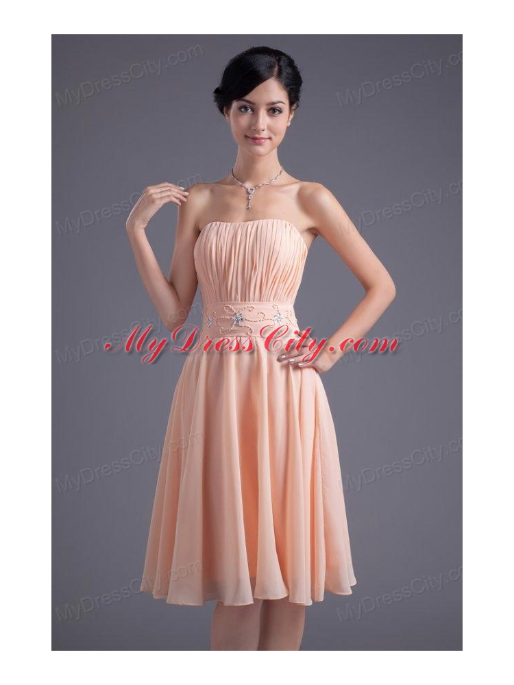Elegant Empire Strapless V-neck Knee-length Chiffon Peach Prom Dress with Beading