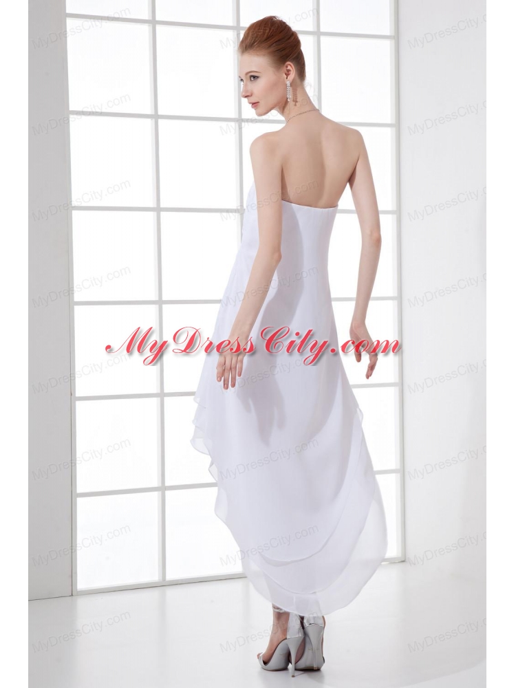 2014 Cheap A-line High-low Ruching Organza Strapless Wedding Dress