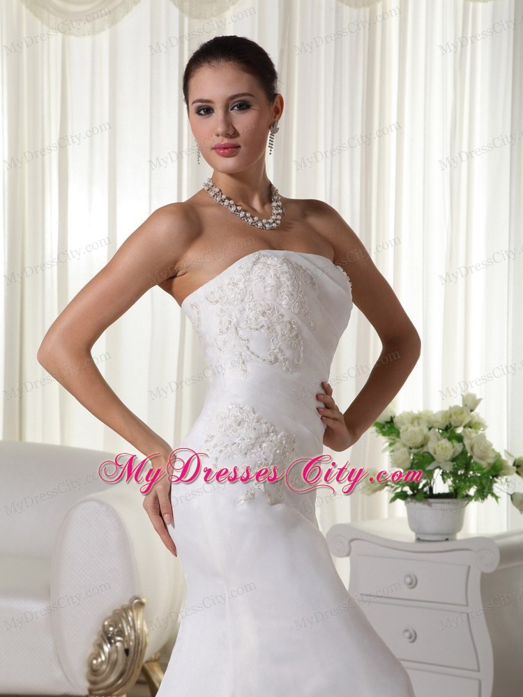 Appliques Embellished Organza Ruches Wedding Gown in Mermaid Style