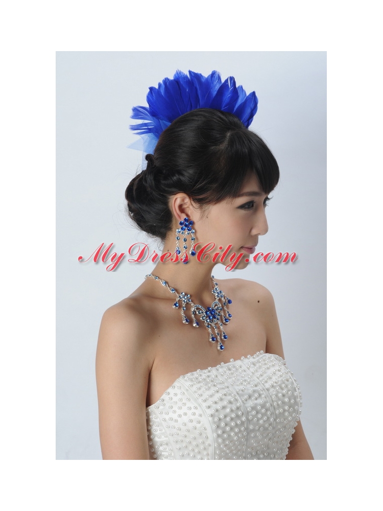 Beautiful Rhinestone and Feather Head Flower and Necklace