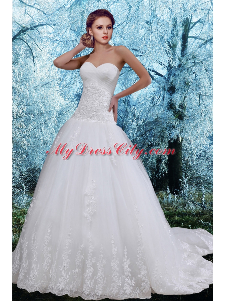 2015 Romantic Sweetheart A Line Chapel Train Wedding Dress with Lace