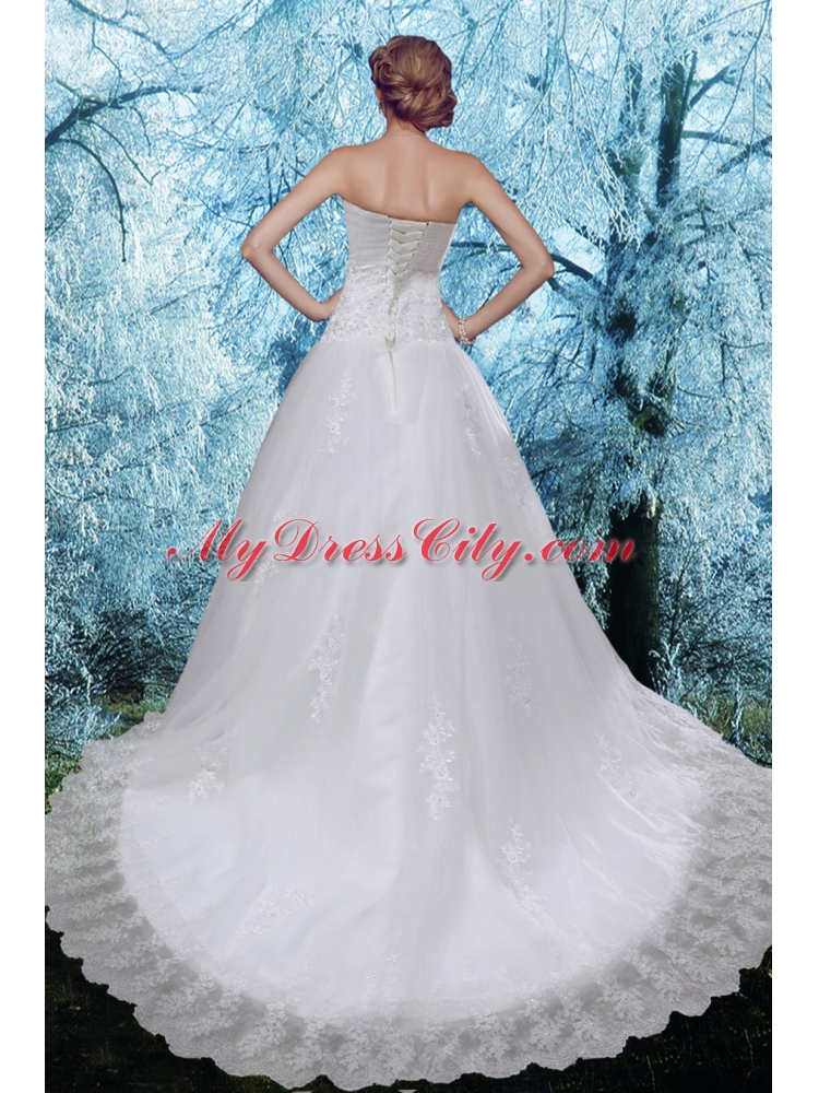 2015 Romantic Sweetheart A Line Chapel Train Wedding Dress with Lace