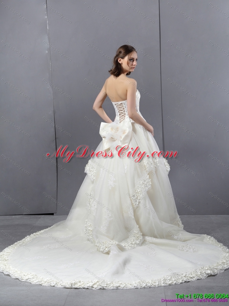 2015 Laced Beaded White Wedding Dresses with Chapel Train