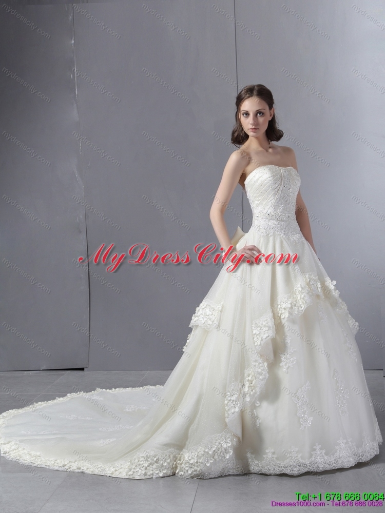 2015 Laced Beaded White Wedding Dresses with Chapel Train