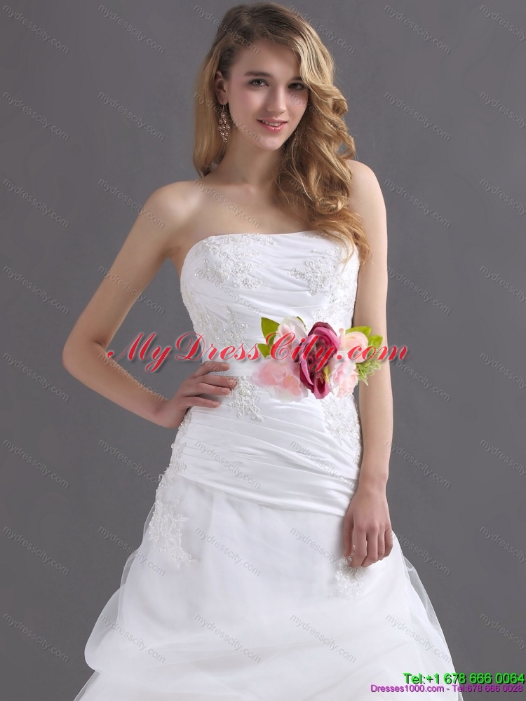 2015 Perfect Ruffles Strapless White Wedding Dresses with Hand Made Flower