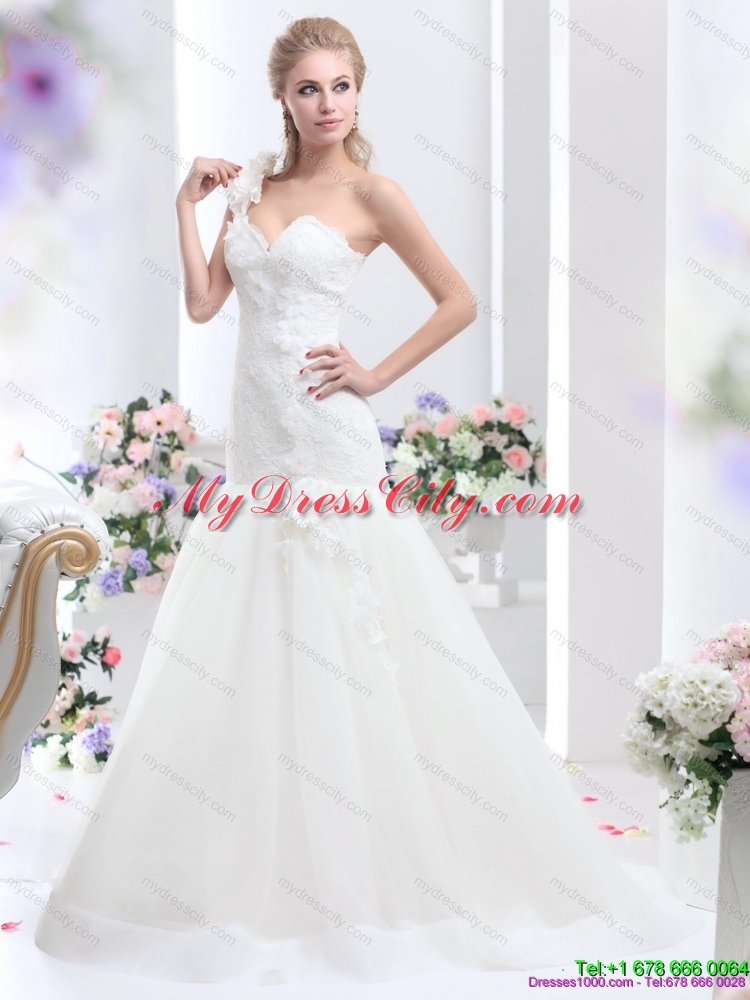 2015 Elegant One Shoulder Wedding Dress with Hand Made Flowers