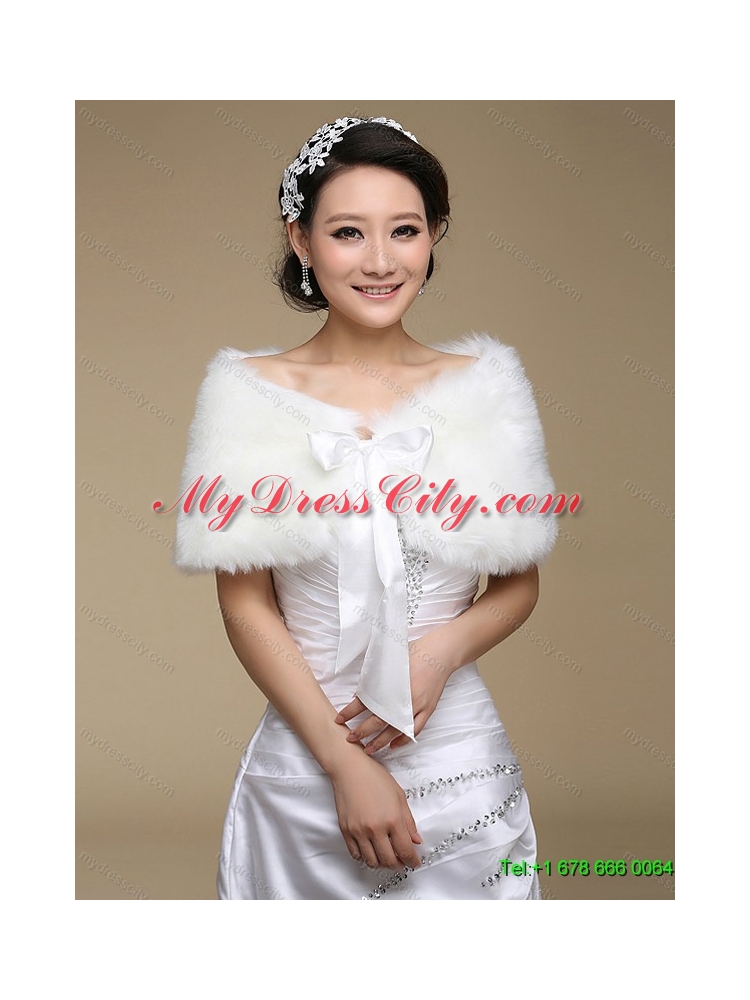 Cheap Halter Top Laced Short Bridal Gowns in White