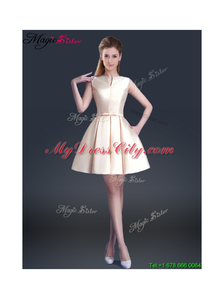 Beautiful Short Bateau Prom Dresses with Bowknot and Beading