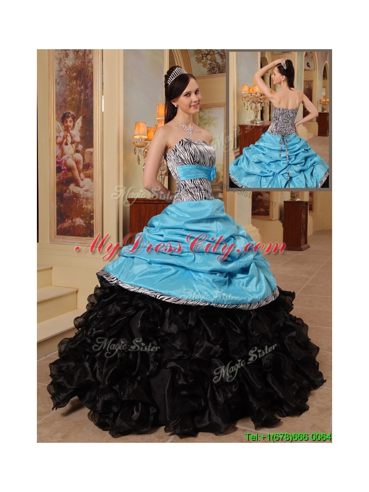 2016  Elegant  Strapless Quinceanera Gowns with Ruffles and Pick Ups