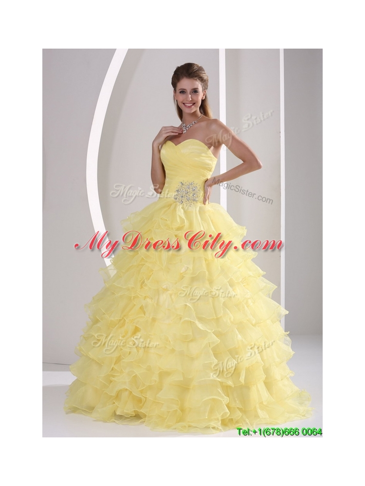 2016 Gorgeous Sweetheart Quinceaners Gowns with Appliques and Ruffled Layers