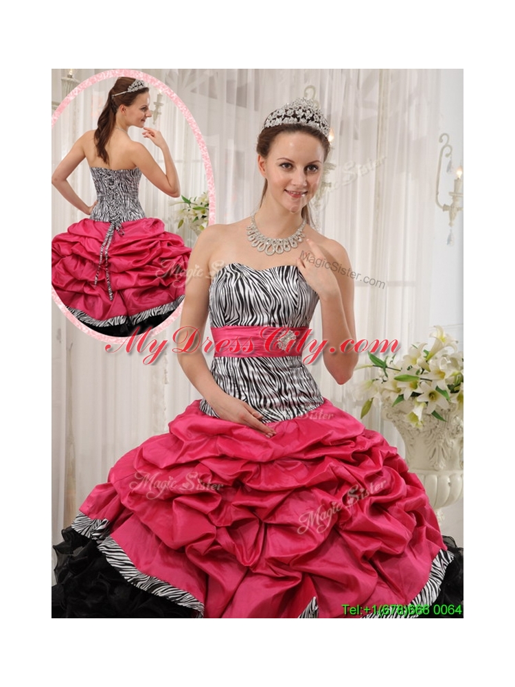 2016 Pretty  Ruffles Sweetheart Quinceanera Gowns in Red and Black