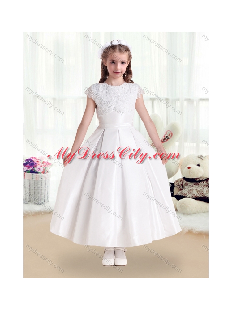 2016 Cheap Scoop Satin Flower Girl Dresses with Appliques