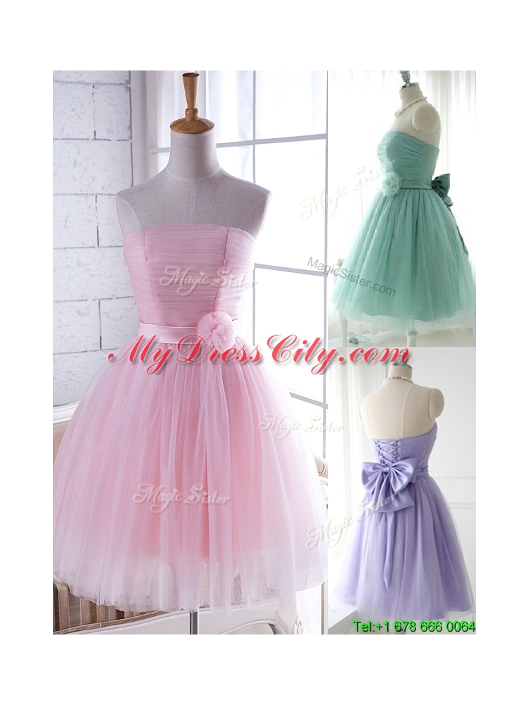 2016 Unique Strapless Tulle Short Bridesmaid Dress with Handcrafted Flower