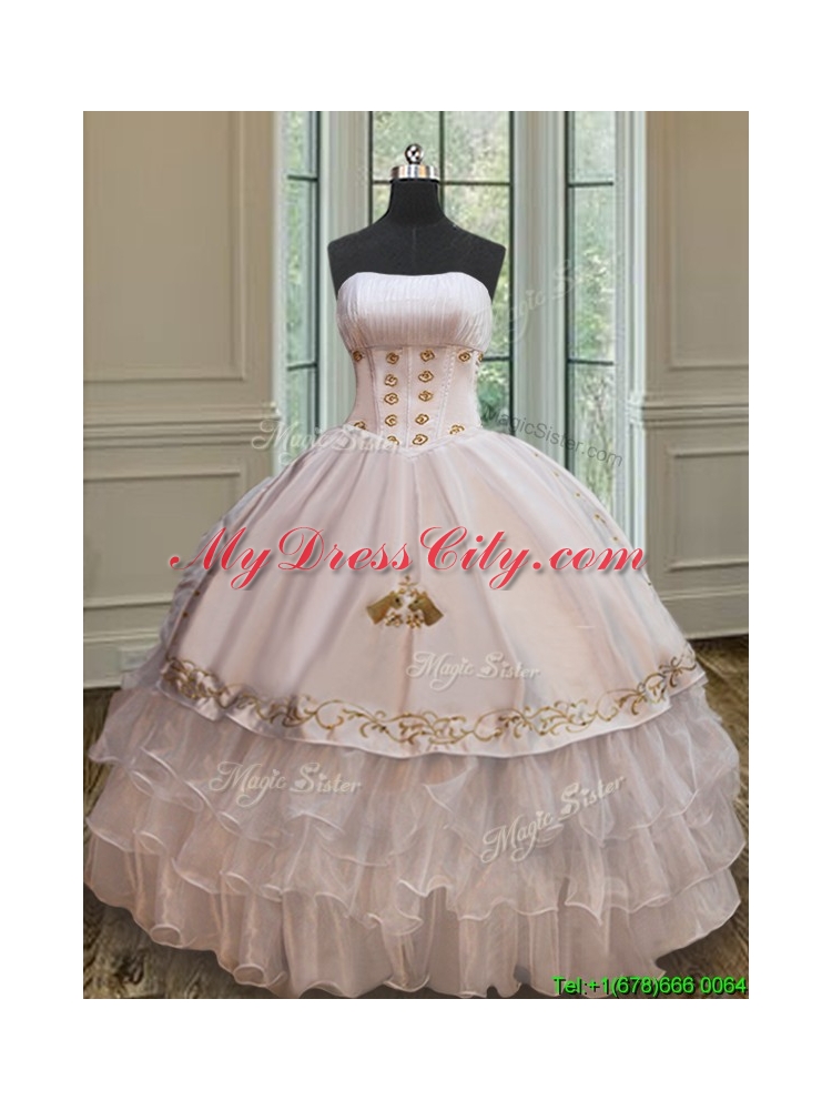 2017 New Embroideried and Ruffled Layers Quinceanera Dress in Organza and Taffeta