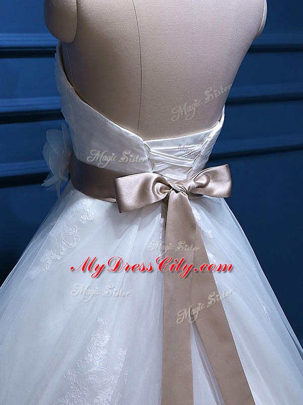 White Sleeveless Brush Train Appliques and Hand Made Flower Wedding Gowns