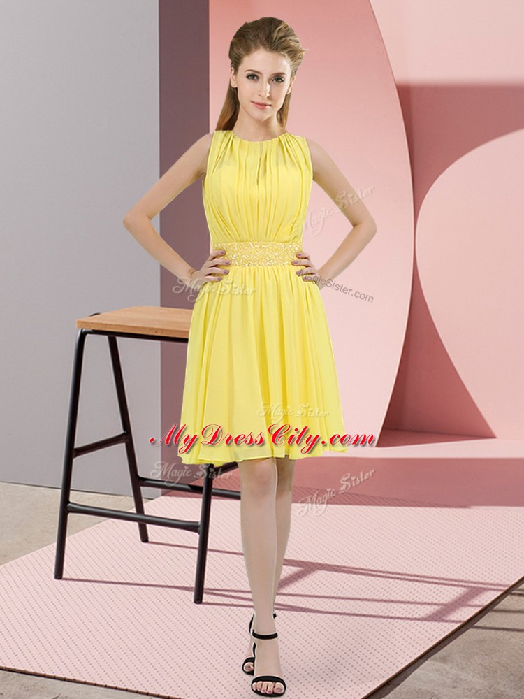 Yellow Chiffon Zipper Scoop Sleeveless Knee Length Dama Dress for Quinceanera Sequins
