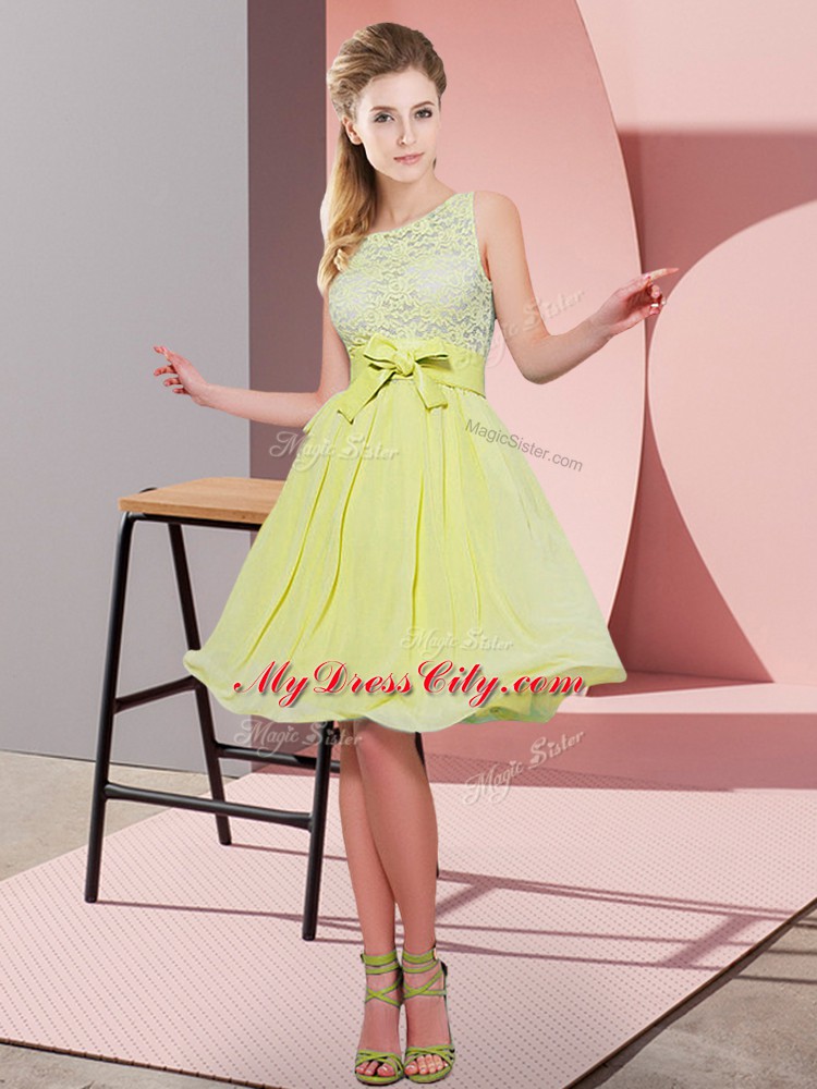 Decent Scoop Sleeveless Court Dresses for Sweet 16 Knee Length Lace and Bowknot Yellow Green Chiffon