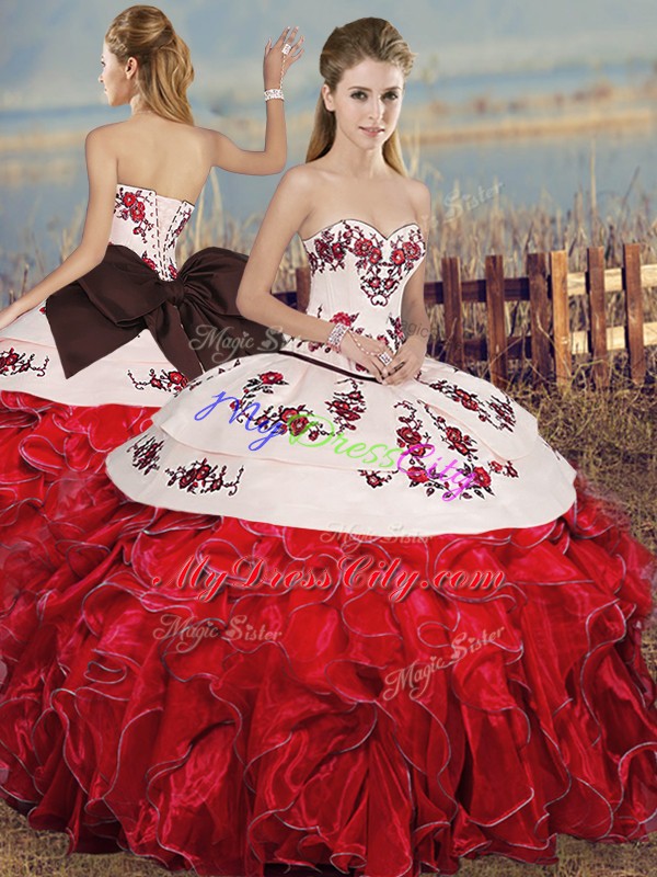 Glittering Floor Length Ball Gowns Sleeveless White And Red Sweet 16 Quinceanera Dress Lace Up