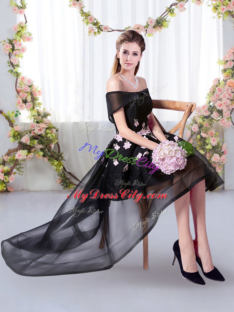 Deluxe Off The Shoulder Short Sleeves Quinceanera Court Dresses Black Tulle