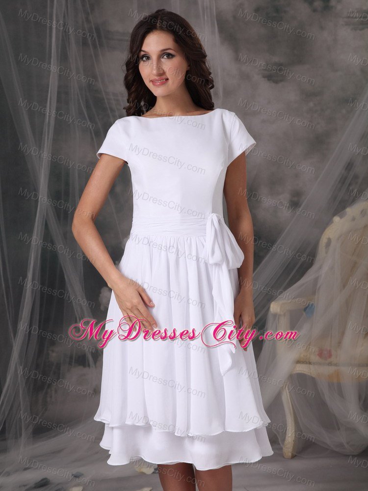 Bateau Knee-length White Chiffon Short Sleeves Bridesmaid Dress