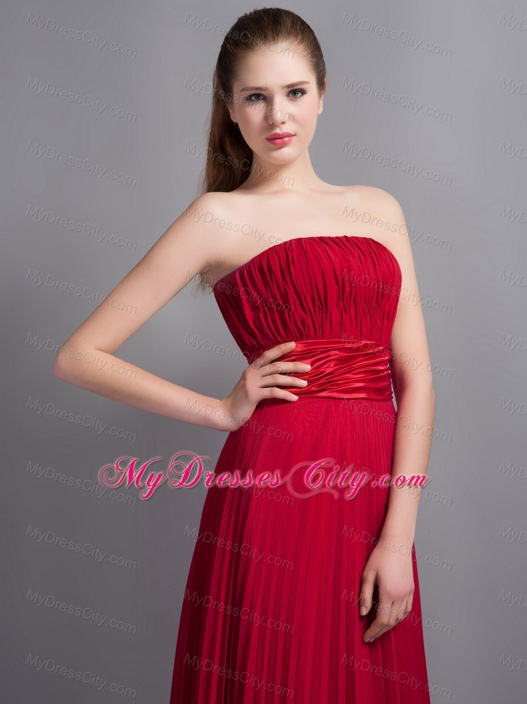 Romantic Red Empire Strapless Pleated Chiffon Bridesmaid Dress