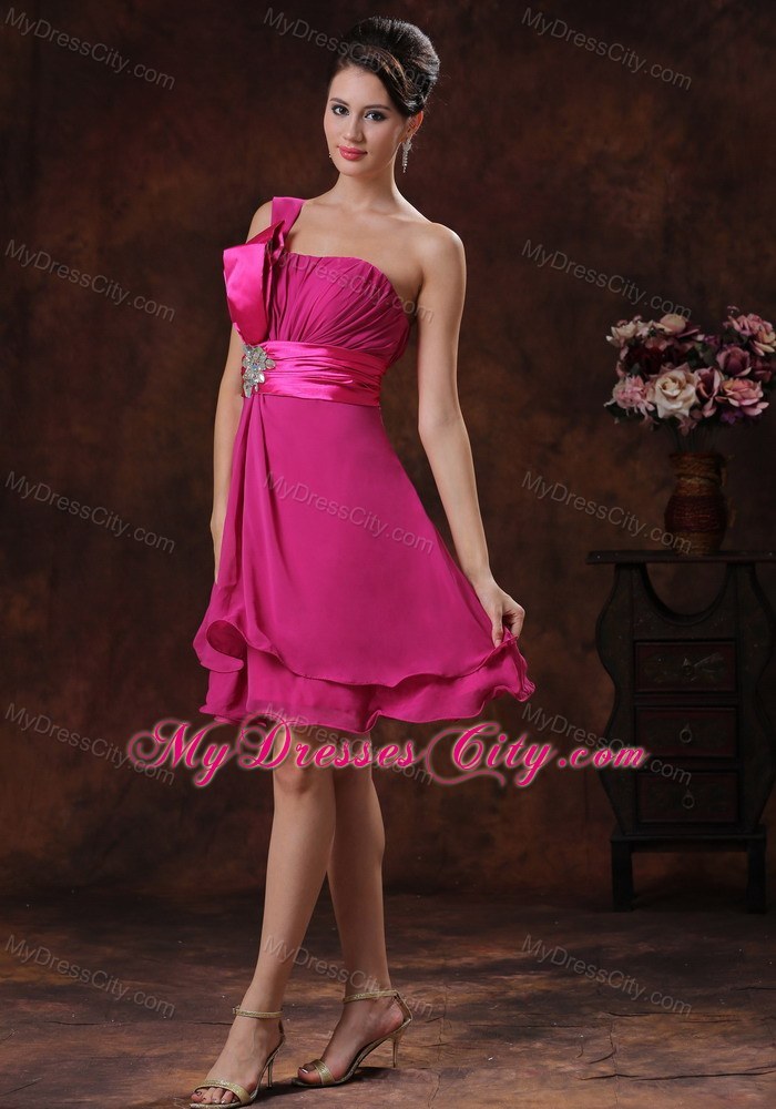 One Shoulder Ruched Beading Hot Pink Short Prom Dresses