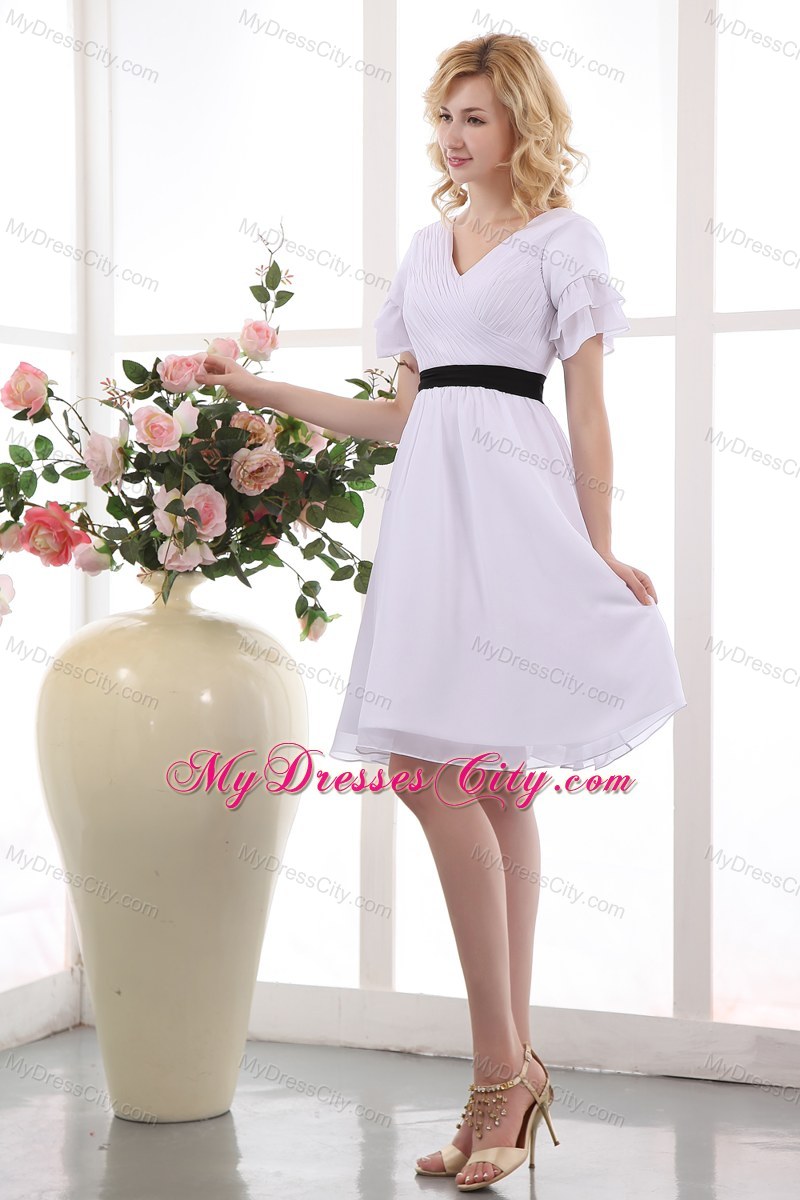Simple White A-line Mini-length Chiffon Ruched V-neck Dresses For Bridesmaid