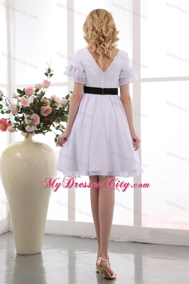 Simple White A-line Mini-length Chiffon Ruched V-neck Dresses For Bridesmaid
