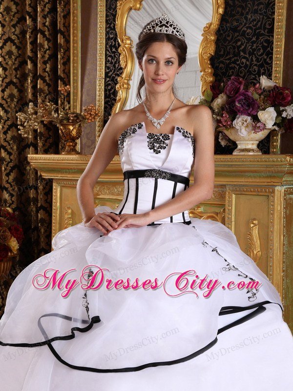 Strapless White Appliques 2013 Spring Quinceanera Dresses Under 300