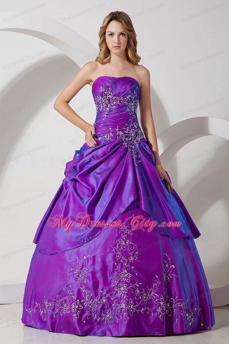 Purple Strapless Embroidery Quinceanera Gowns with Quinceanera Dress