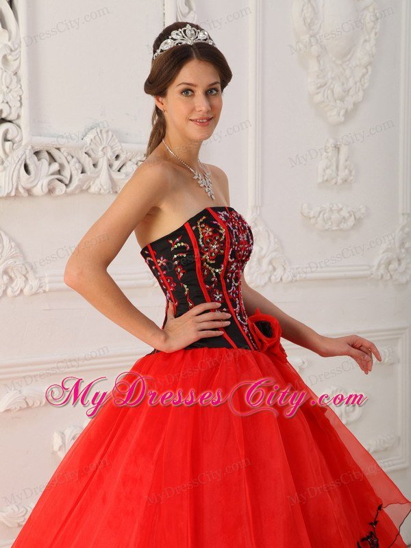 Red Strapless Beading Long Quinceanera Dress with Black Appliques