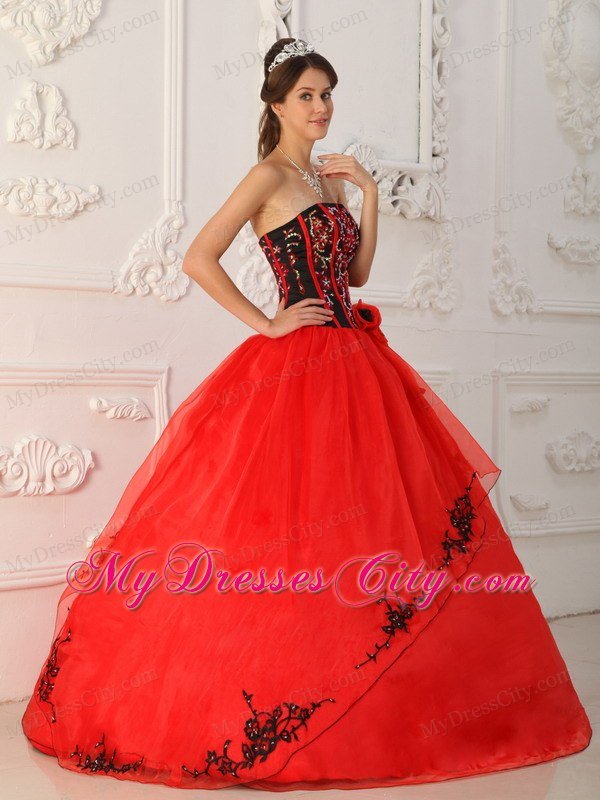 Red Strapless Beading Long Quinceanera Dress with Black Appliques