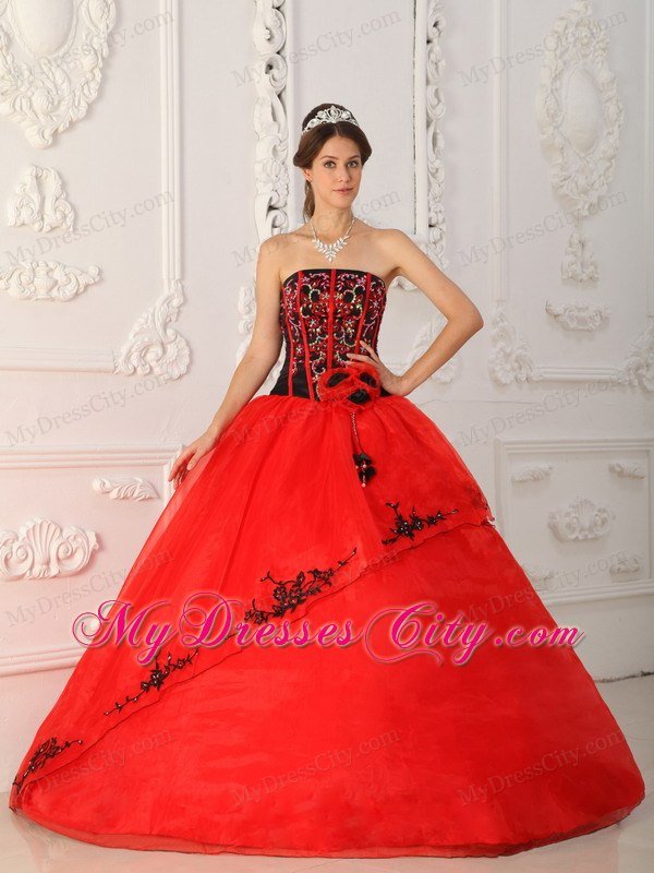 Red Strapless Beading Long Quinceanera Dress with Black Appliques