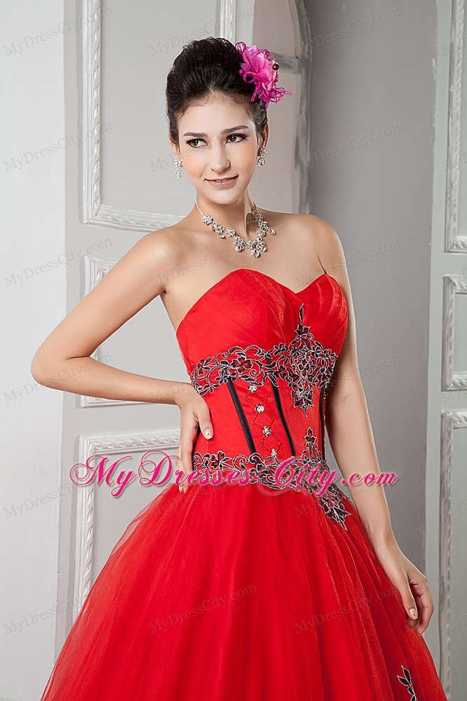 Sweetheart Tulle Beading Appliques Red Quinceanera Dresses 2013