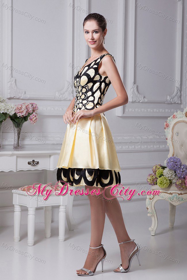 V-neck Yellow and Black A-line Beading Cocktail Dress