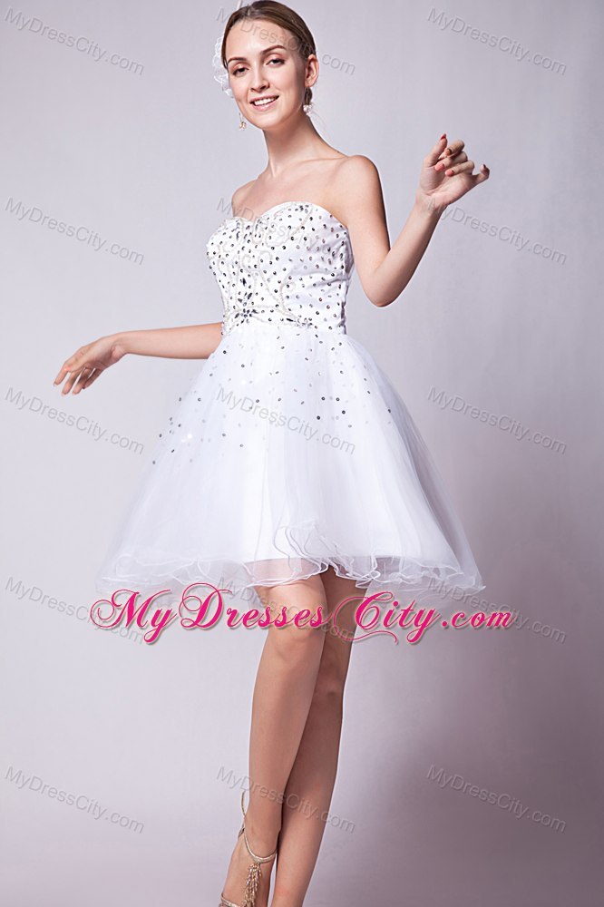 White A-line Sweetheart Cocktails Dresses with Organza Beading