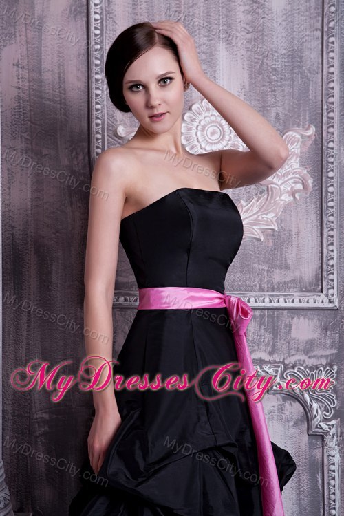 Elegant Pick Ups Black Dama Dress for Quinceaneras with Pink Sash