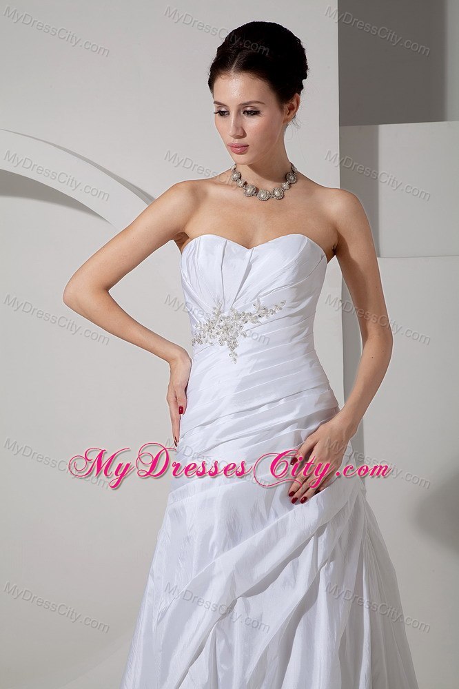 Modern A-line Sweetheart Appliques and Ruches Wedding Dress with Train