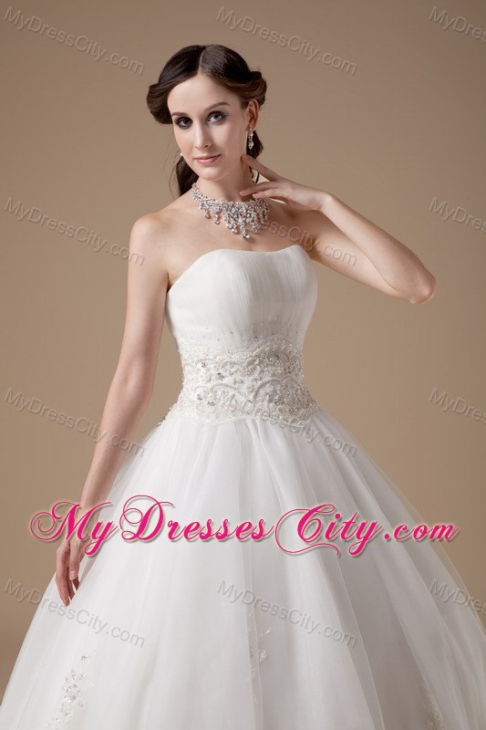 Elegant Ball Gown Strapless Appliques Long Wedding Dress