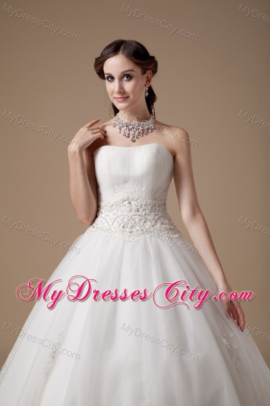 Elegant Ball Gown Strapless Appliques Long Wedding Dress