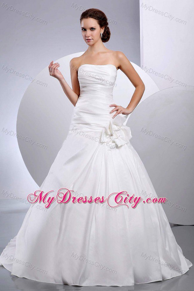Button Down Back Handle-Made Flower Wedding Gown with Ruche