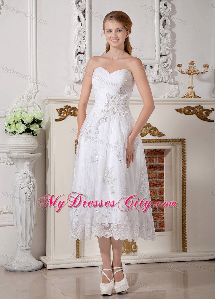 Tea-length Sweetheart Lace Appliques Wedding Dress with Ruche Decorated