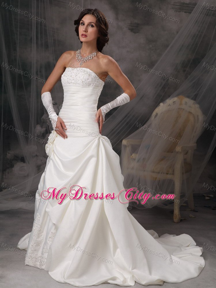 Luxurious Lace Flowers Pick Ups Court Train Wedding Dress with Gloves