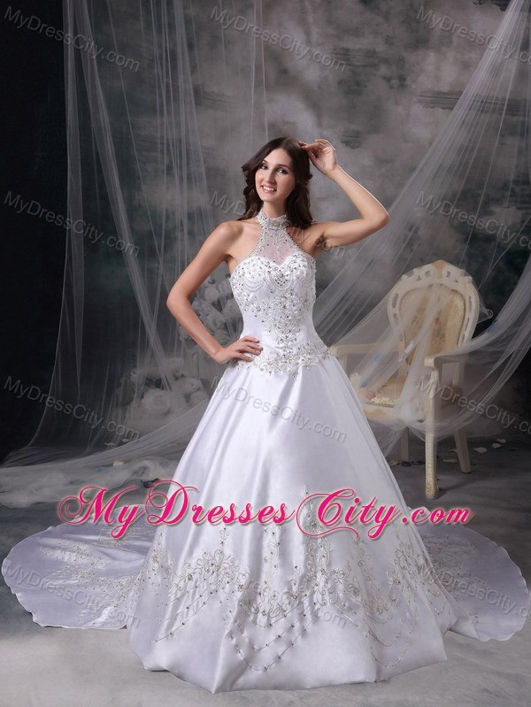 Embroidery with Beading for Chapel Train Wedding Dress with Sheer Halter