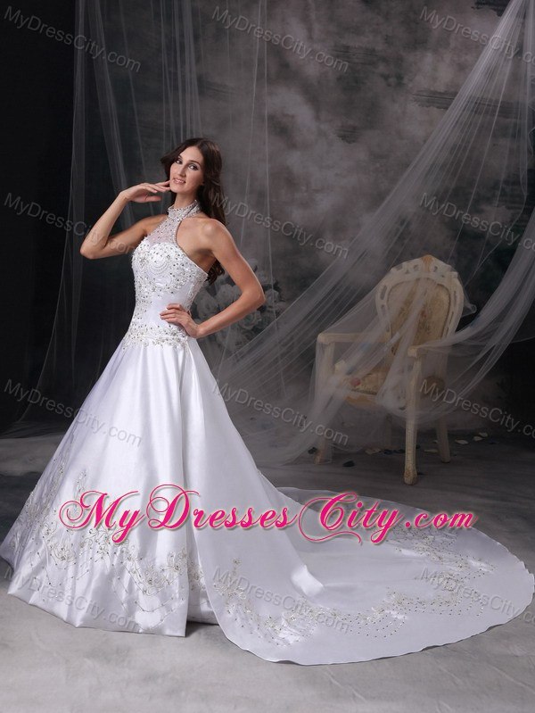 Embroidery with Beading for Chapel Train Wedding Dress with Sheer Halter