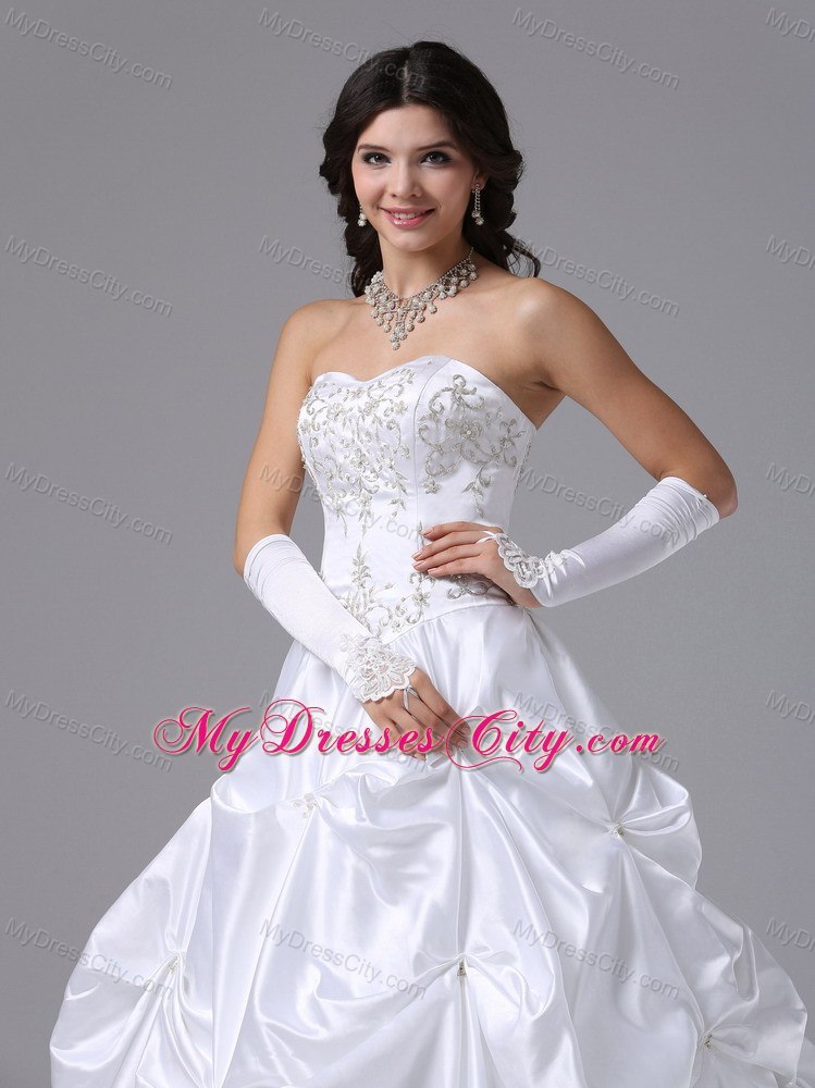 Embroidery Pick Ups Sweetheart Court Train Church Wedding Dresses