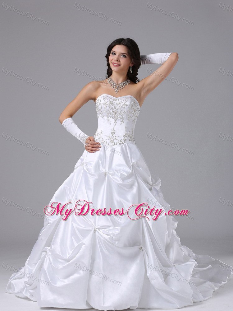 Embroidery Pick Ups Sweetheart Court Train Church Wedding Dresses
