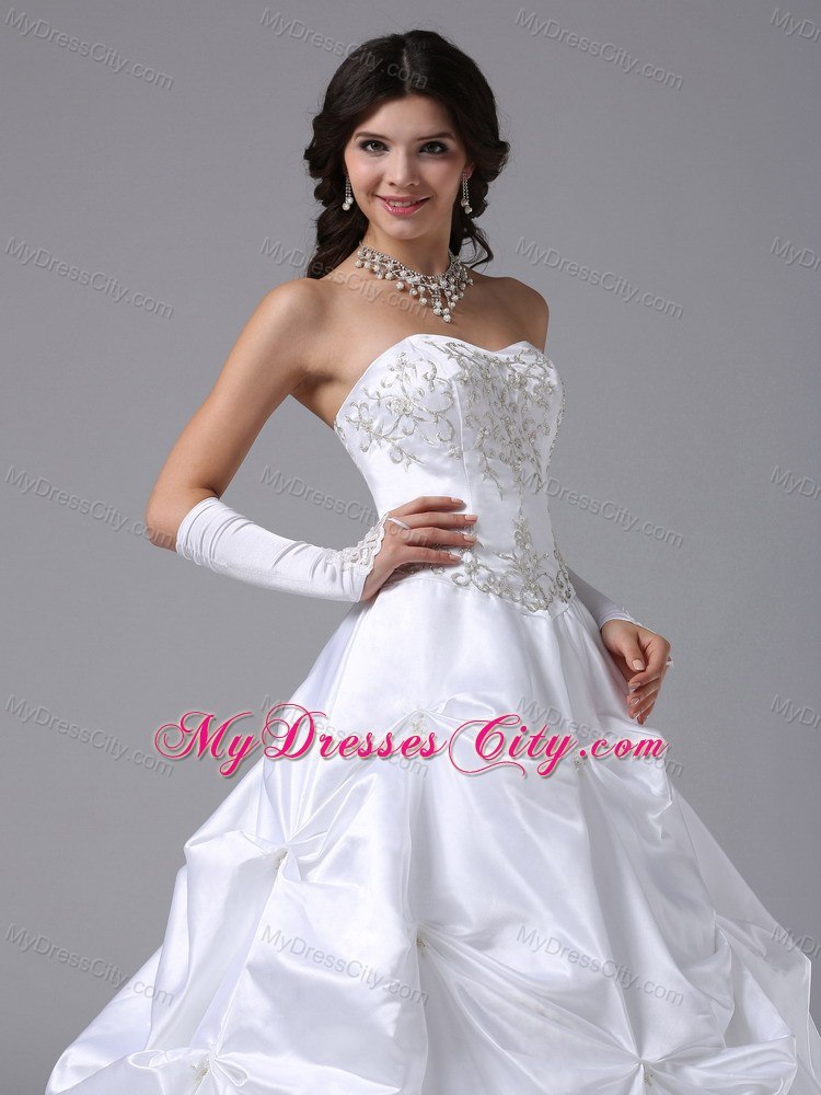 Embroidery Pick Ups Sweetheart Court Train Church Wedding Dresses