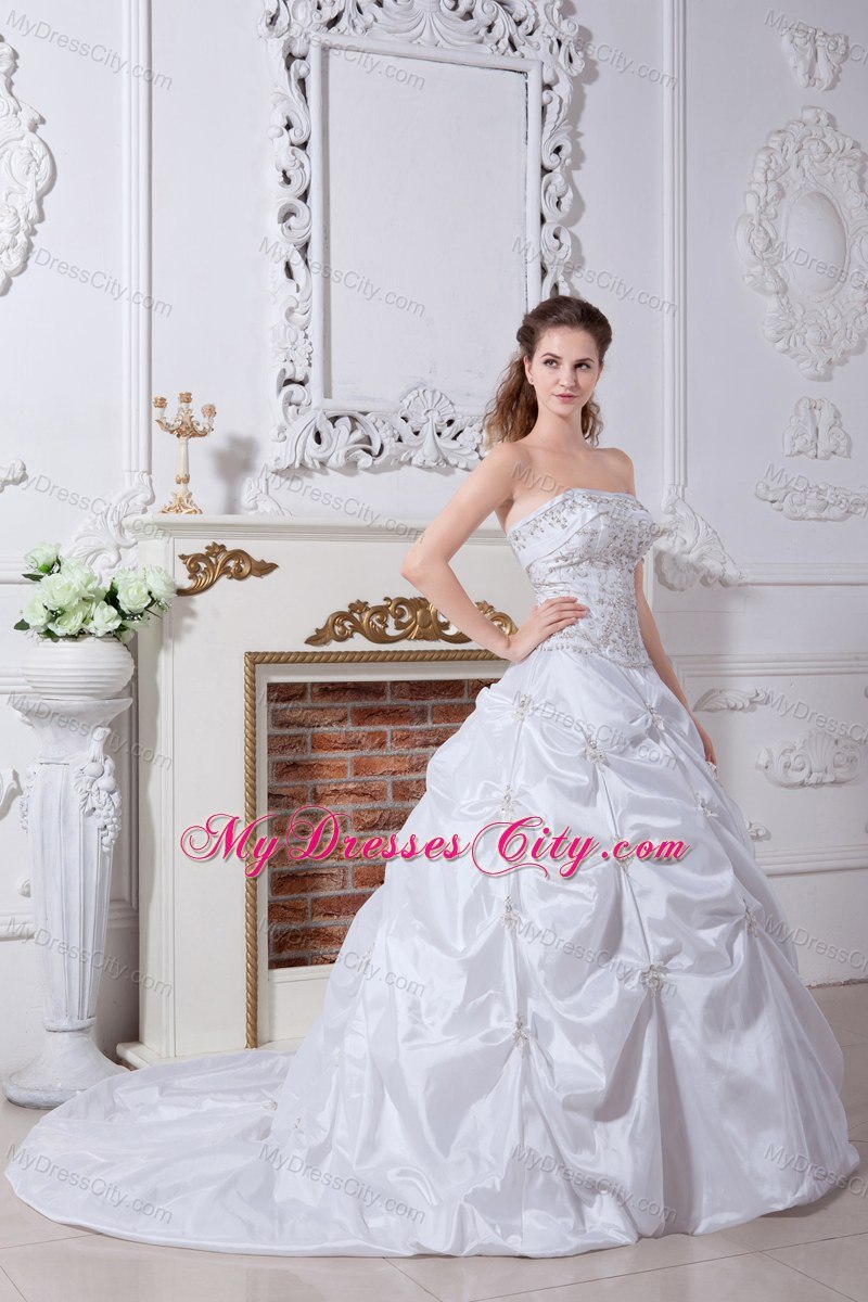 2013 Beautiful Taffeta Embroidery Wedding Dress with Pick-ups